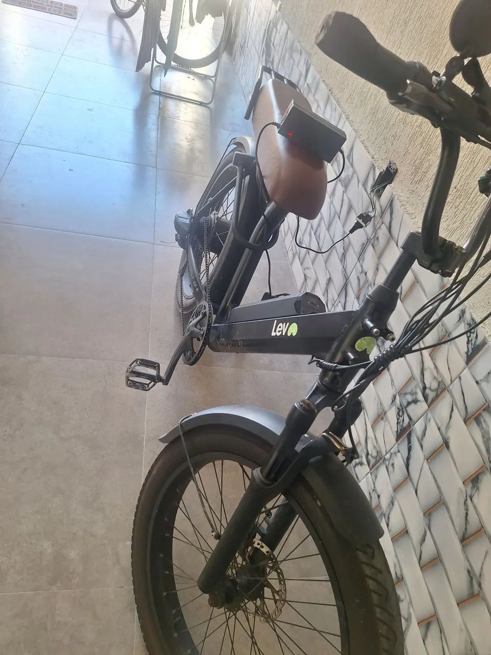 Bicicleta elétrica marca lev cm nota fiscal  - Foto 5