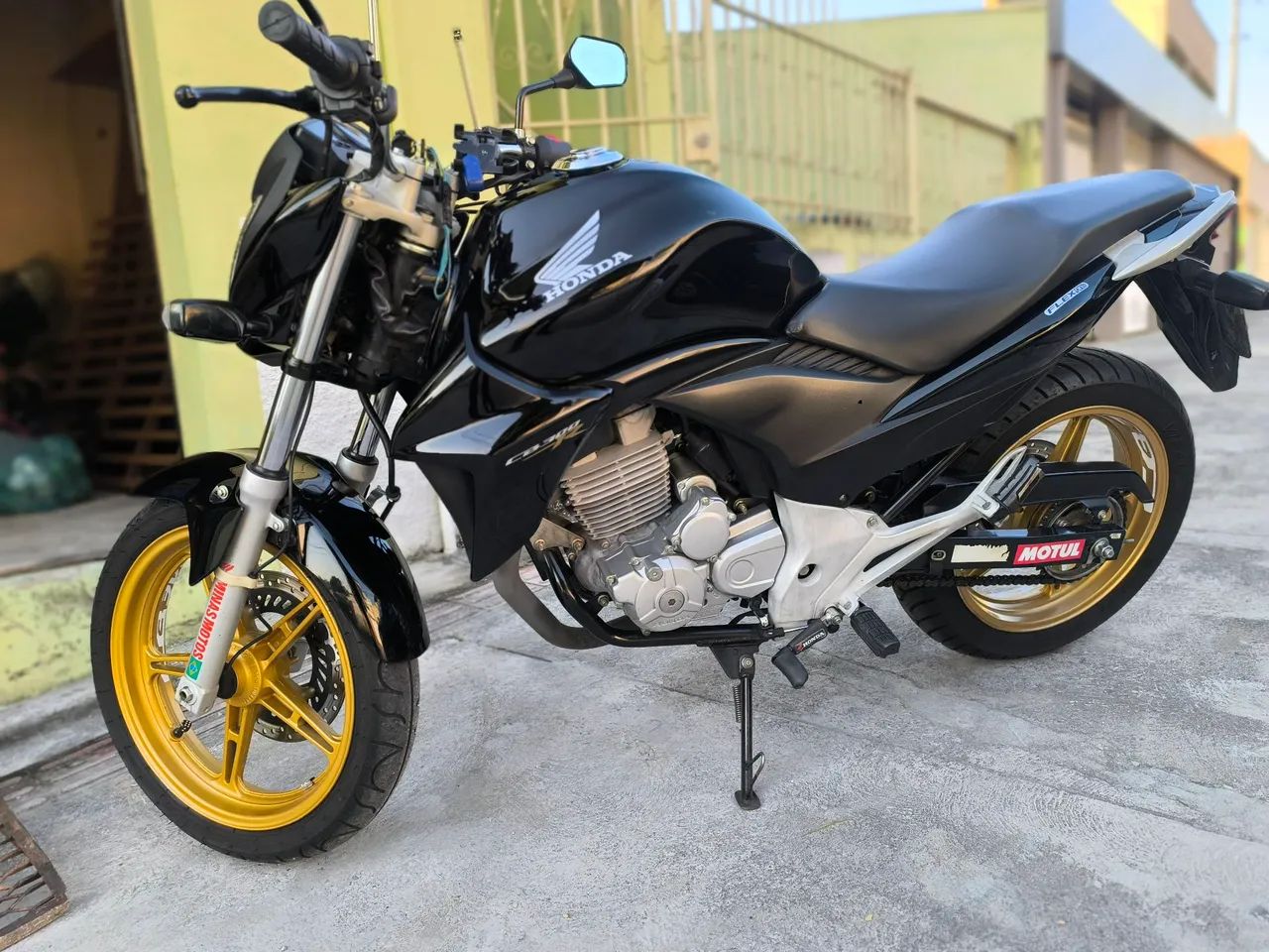 HONDA CB300 TOP
