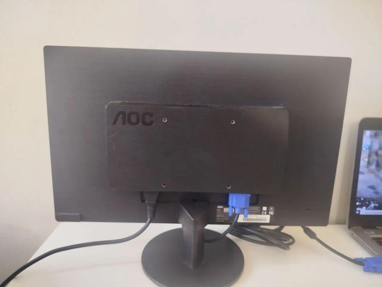 Monitor AOC 20 polegadas wide semi novo - Foto 2