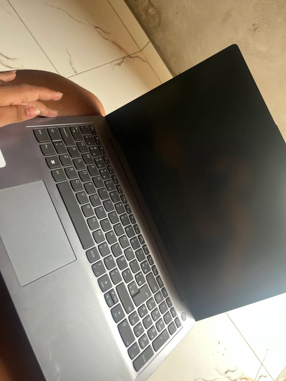 Notebook Lenovo IdeaPad 3 82MFS00100 AMD Ryzen 5 5500U 15,6" 8GB SSD 256 GB