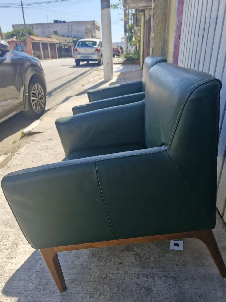 02 Poltronas em couro Minuano - Foto 2