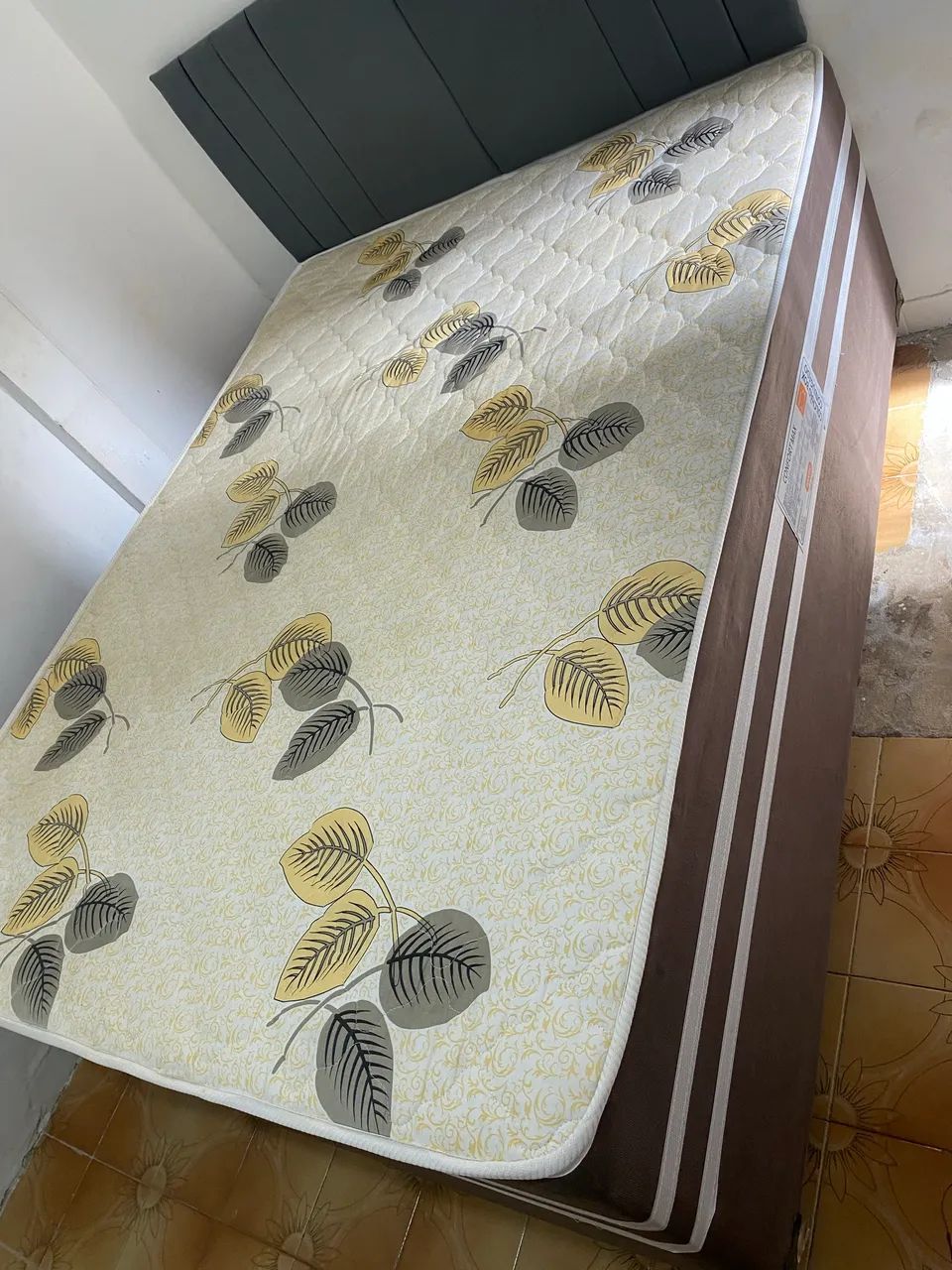 Cama casal Box