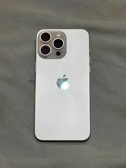 IPHONE 15 PRO MAX  - Foto 2