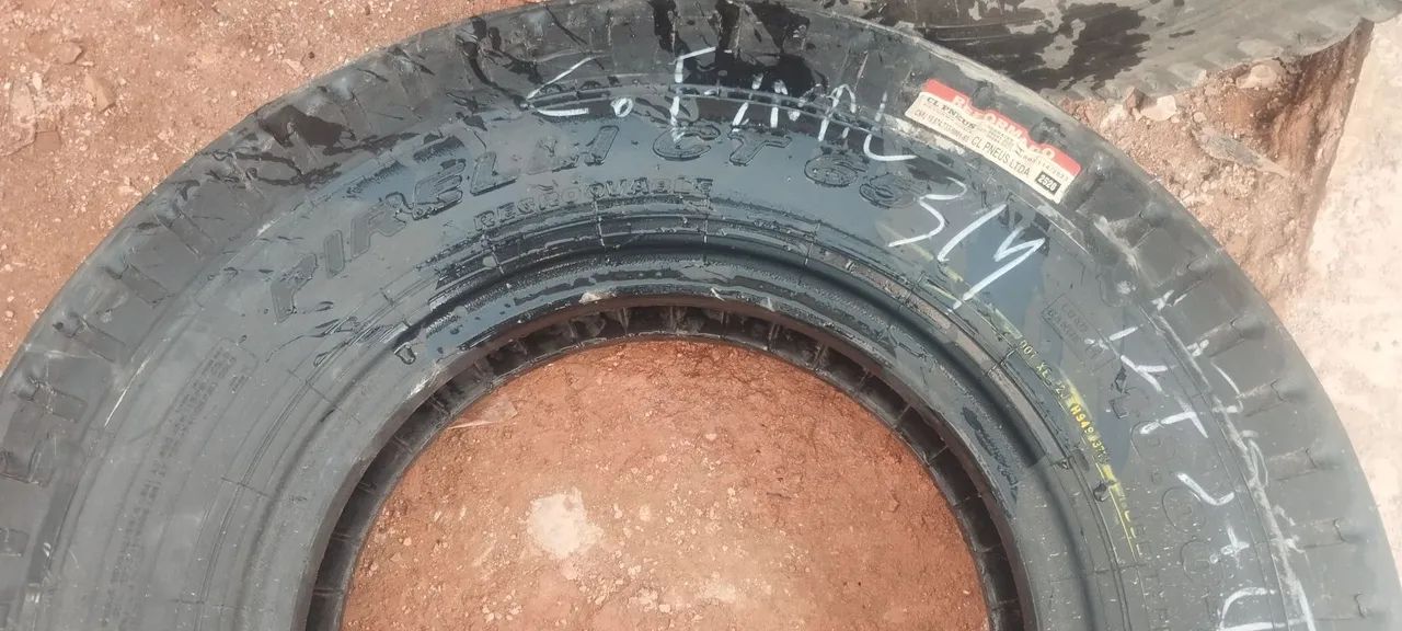 Pneu Pirelli  - Foto 3