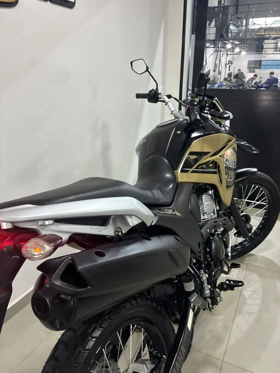 XTZ 250 LANDER UNICO DONO - Foto 4
