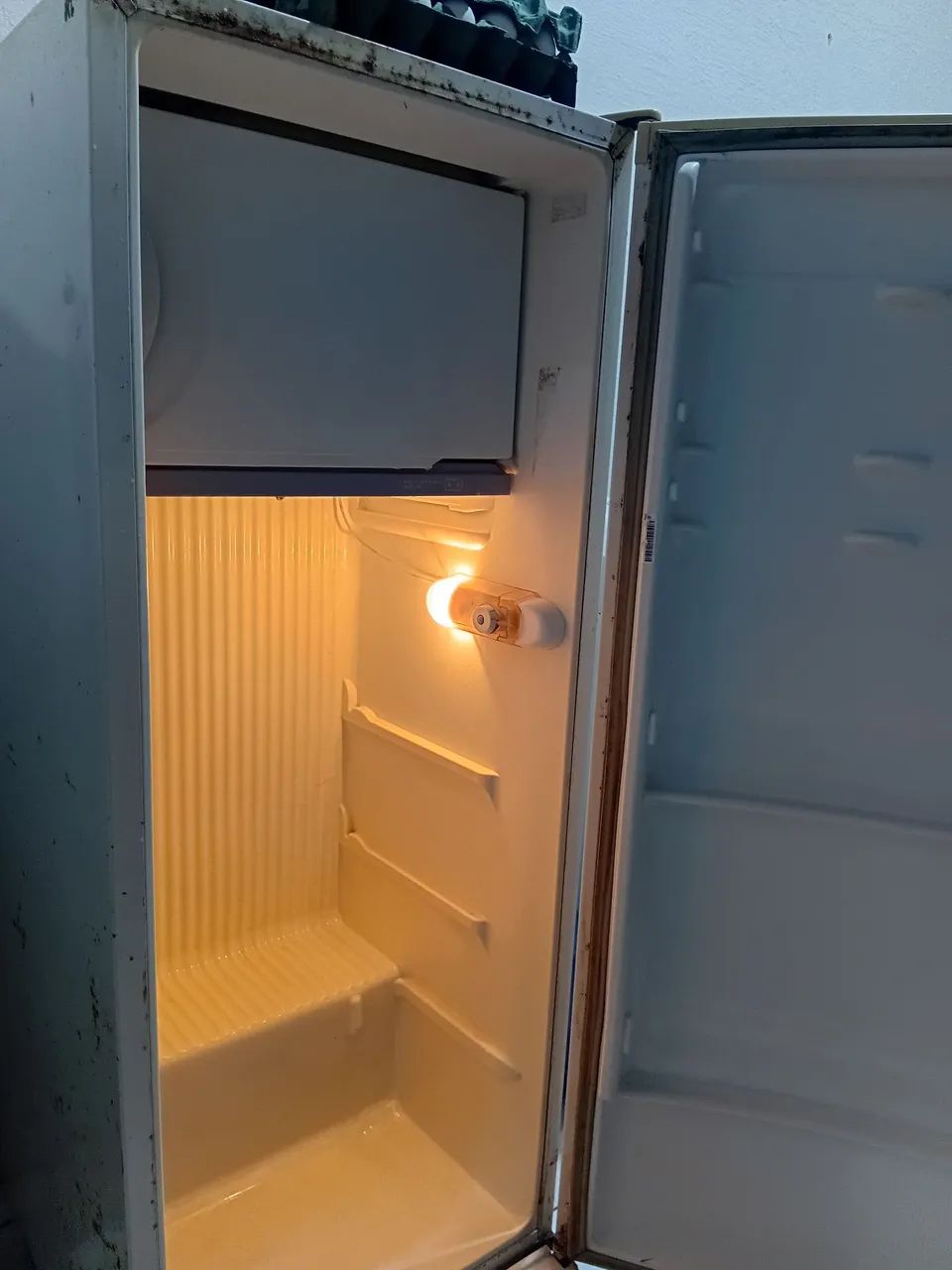 Geladeira pra vender  - Foto 2