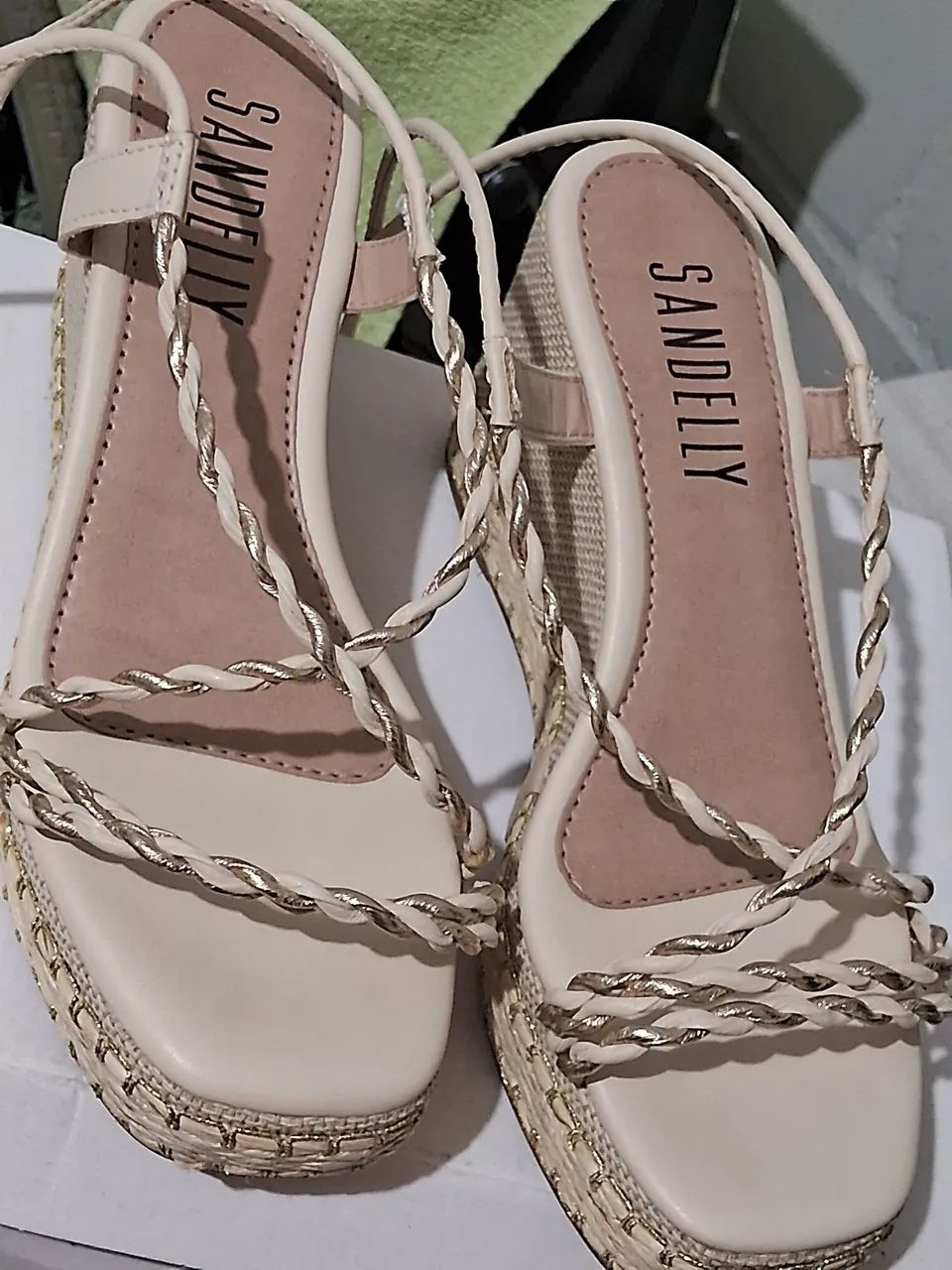 Sandalia plataforma Sandelly feminina 