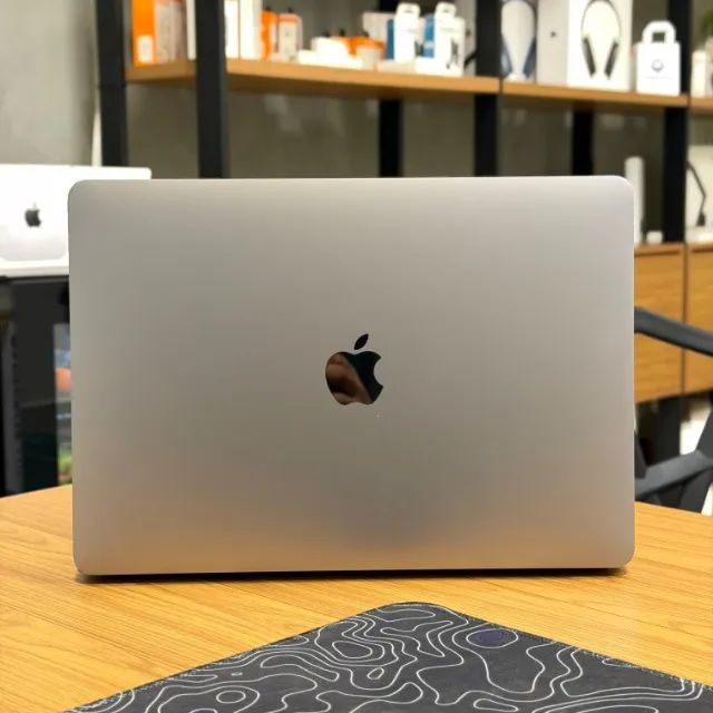 323）MacBook Air 13インチ 2018　/i5/8GB/512GB Breve Análise do Portátil Apple MacBook Air 2018 (i5, 256 GB MacBook本体