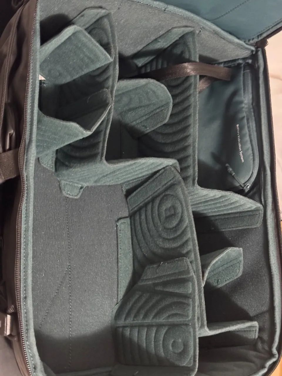 Mochila PGYTECH para Câmara de 22L - Foto 4