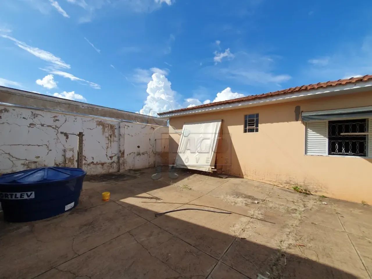 **CASA EM BRODOWSKI** - Foto 4