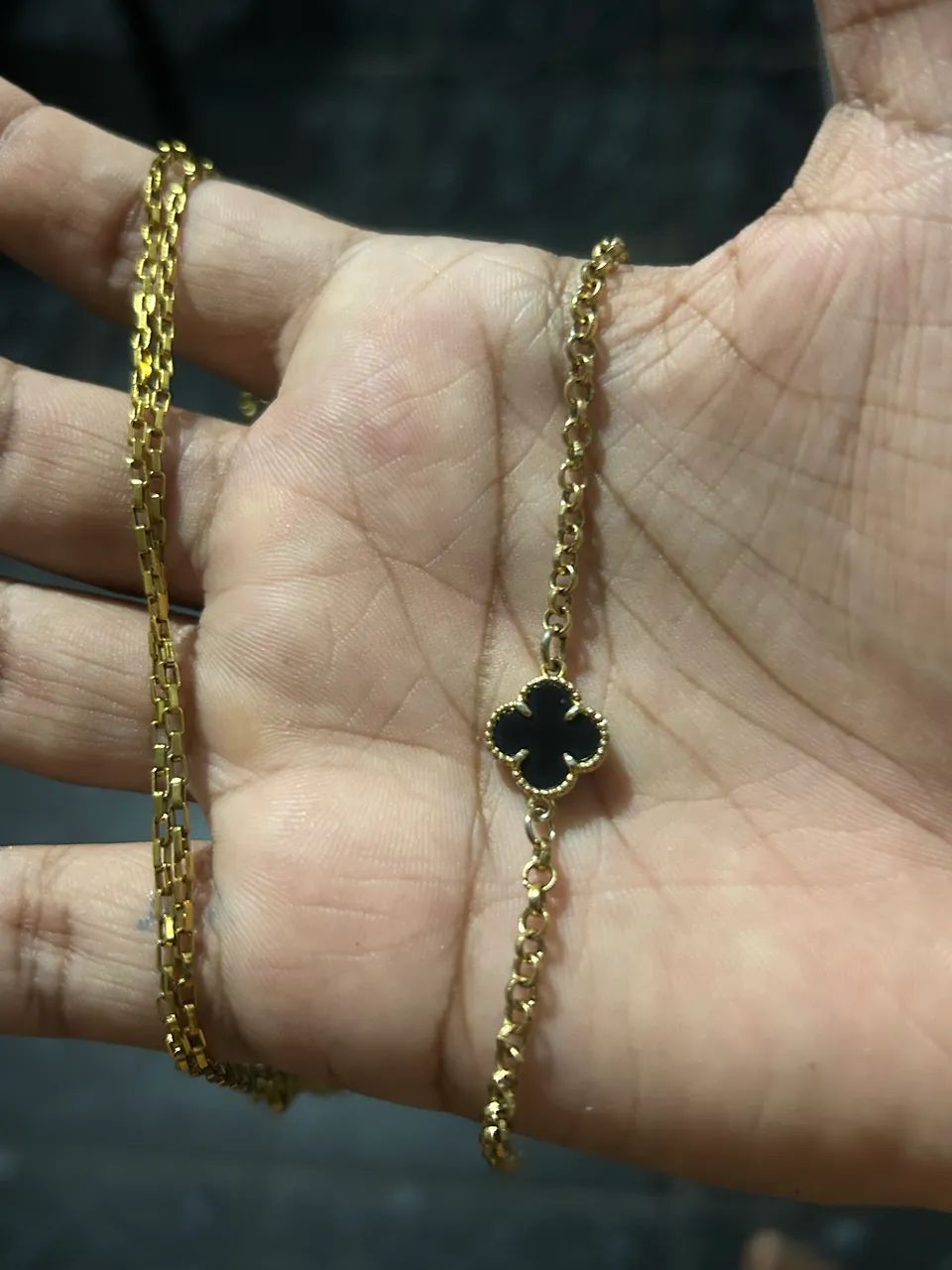 Cordão e pulseira 
