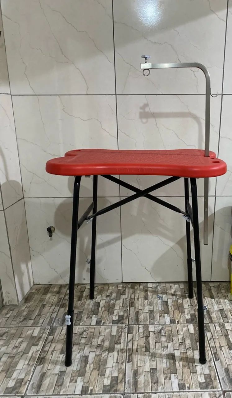 Vendo essa mesa de tosa.Nova