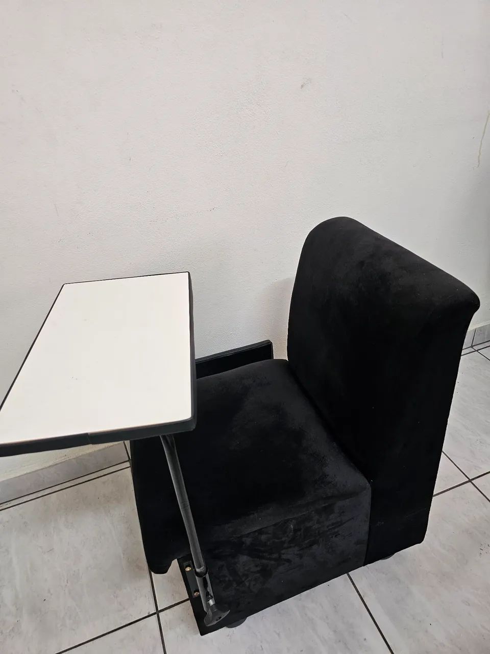 Mesa para manicure com cadeira e gaveta - Foto 4