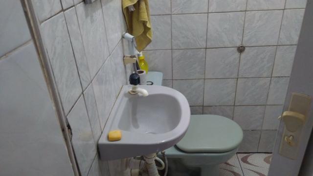 Vende-se um Prédio com 3 Casas - Foto 7