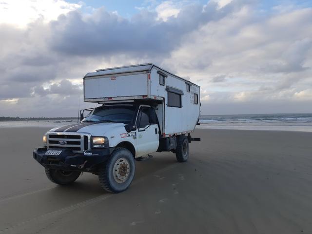 Motorhome ford f4000 4x4 de verdade autosuficiente - Foto 4