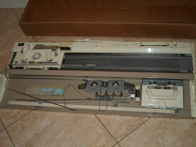Máquina de tricô Elgin Brother 840 - Foto 4