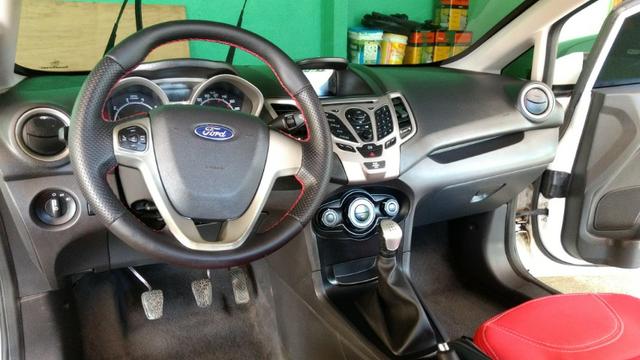 Ford Fiesta Hatch SE - Excelente estado - Foto 12