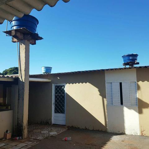 Casa asfalto com edicula nos fundos da financiamento aceita carro - Foto 5