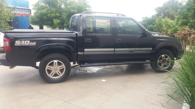 S10 Executive 2.8 4x4. Preta,Diesel