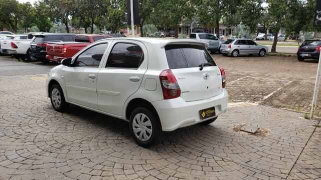 Etios X 1.3 AT 2018/2019 - 67.000km - 46.000,00 - Foto 5