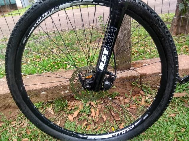 Vendo bicicleta Caloi Explorer 20 T17 aro 29 - Foto 2