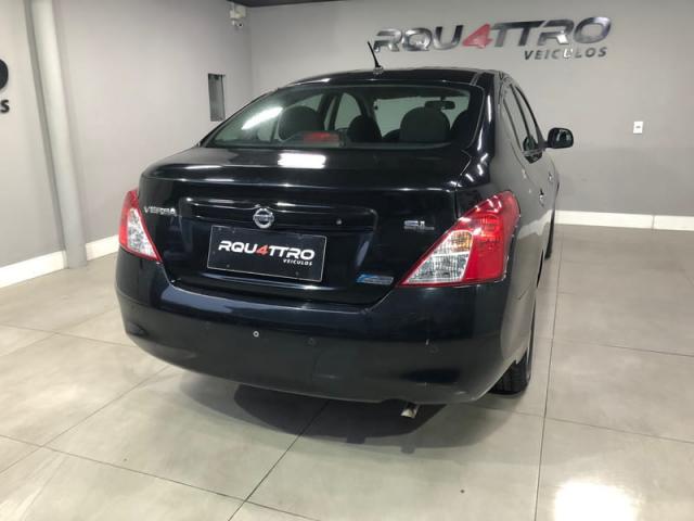 NISSAN VERSA SL 1.6 16V FLEX FUEL MEC. 4P 2013 - Foto 13