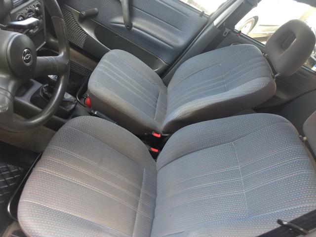 Corsa sedan Super 1.0 8v ano 1998 - Foto 14
