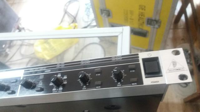 Equalizador crossover behringer - Foto 3