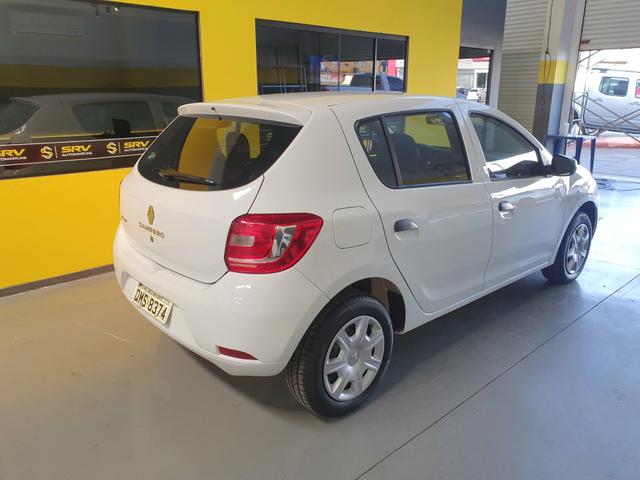 Sandero autntic 1.0 3cc Novo carro revisao no manual - Foto 4