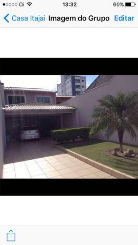 Alugo quarto para estudante