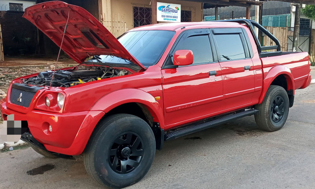Vende se L200 Sport hpe diesel Automatica - Foto 6