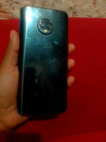 Vendo um. Celular moto G6 plus