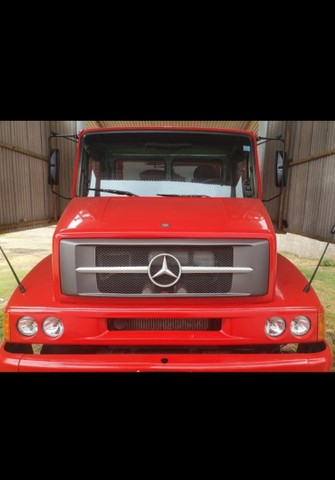 CAMINHÃO MERCEDES-BENZ