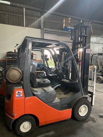 Empilhadeira Toyota 8FG18 2019 2200h