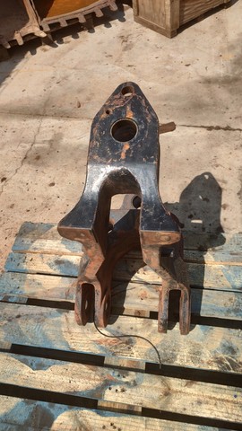 Cj. Cara de cavalo ou chassi oscilante Randon RD406 Adv p/n 370360098 - Foto 3