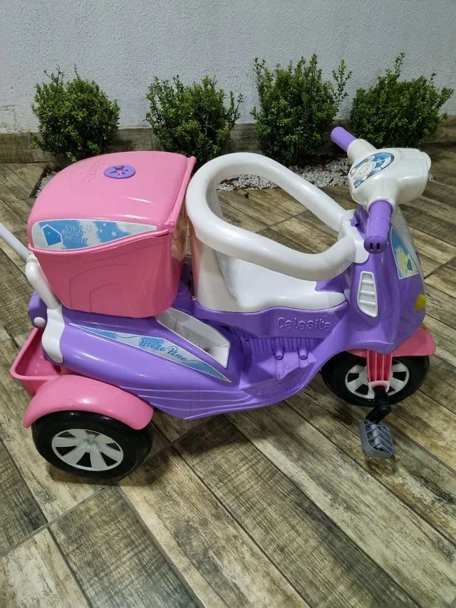 Triciclo Infantil Calesita Moto Uno - 2 em 1 - Pedal e Passeio com