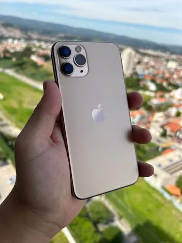 iPhone 11 pro gold com garantia // detalhe Face ID 