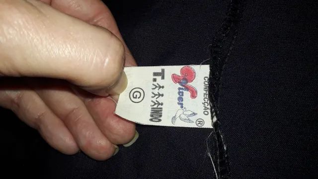 BLUSA PRETA LISA TECIDO C BRILHO ACETINADO TAM G - Foto 3