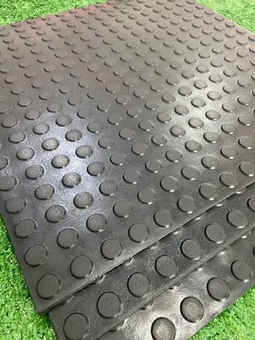 Piso moeda pastilhado 50x50 preto