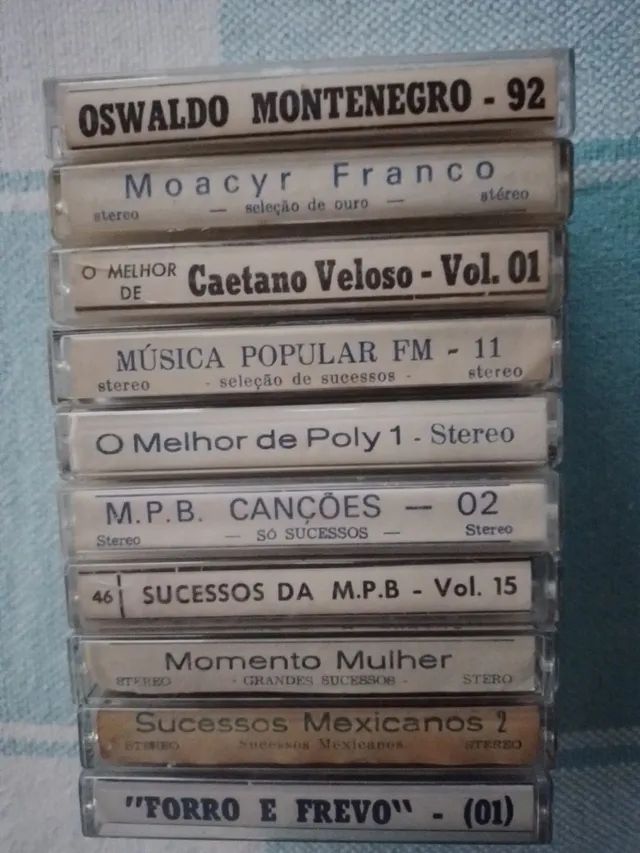 Fitas k7, música popular ( MPB), limpas e conservadas, funcionando perfeitamente.