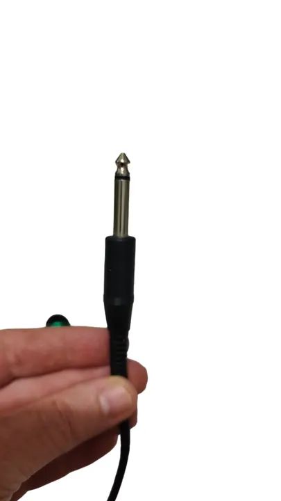 Microfone Dinâmico marca Axxis mod. DM-880 - Usado - Foto 5