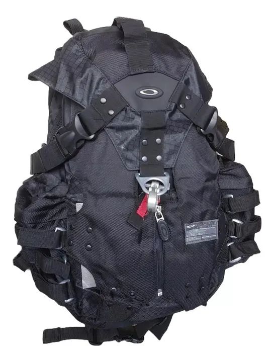 Mochila de Costa Original Oakley Preta Mini Icon 2.0 c/ ferrolhos