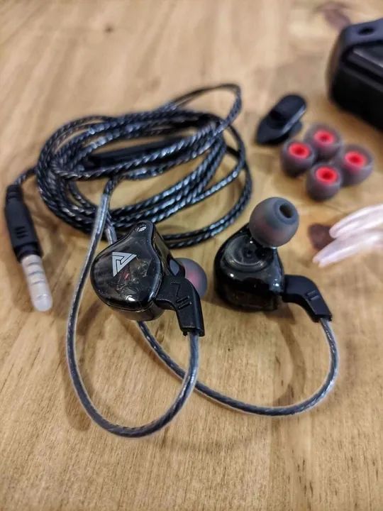 Fone Profissional Qkz AK6 /Os Melhores Graves/Microfone/retorno de PALCO E games - Foto 3