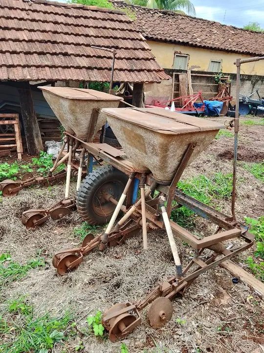 Plantadeira 4 linhas  - Foto 4