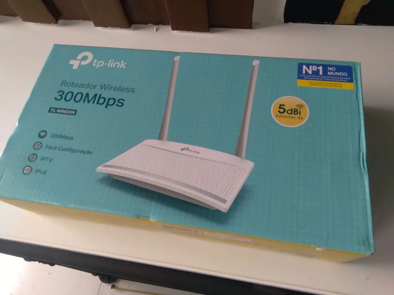 Roteador TP-Link TL-WR820N  110/220V 