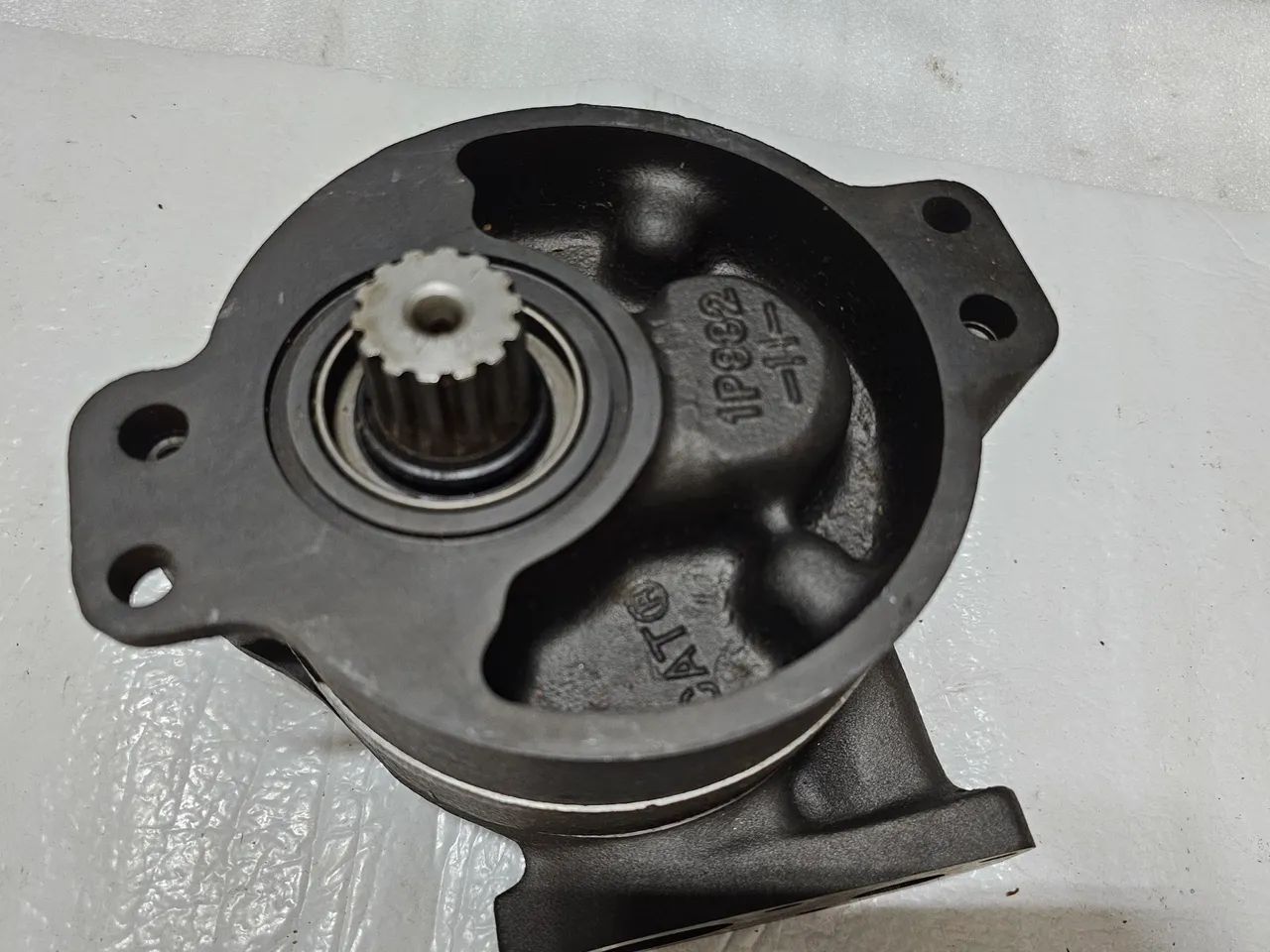 Trator esteira caterpillar D6 D8 D9 bomba hidraulica transmissão nova original 3P4002 - Foto 4