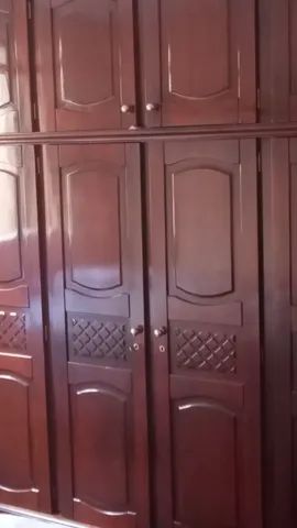 ARMÁRIO EM MADEIRA MACIÇA!!! - Foto 3