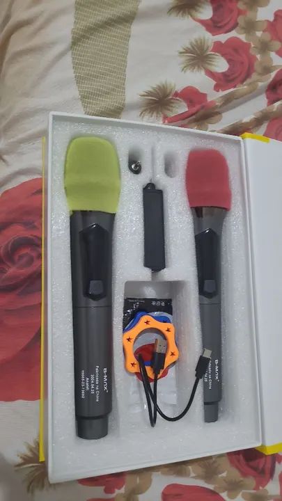 Kit de Microfones Sem Fio B-Max