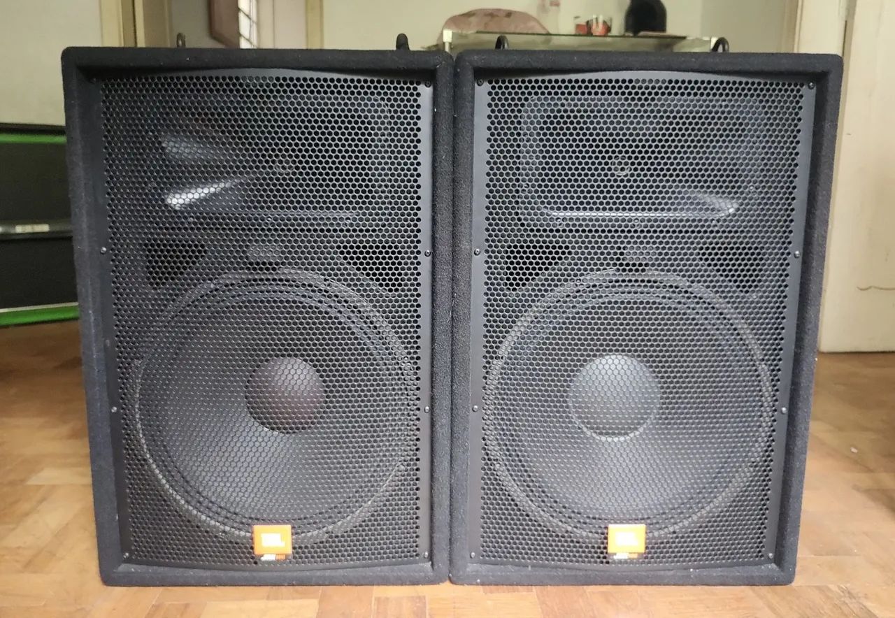 Caixa de Som JBL USA ( o Par) Passiva.