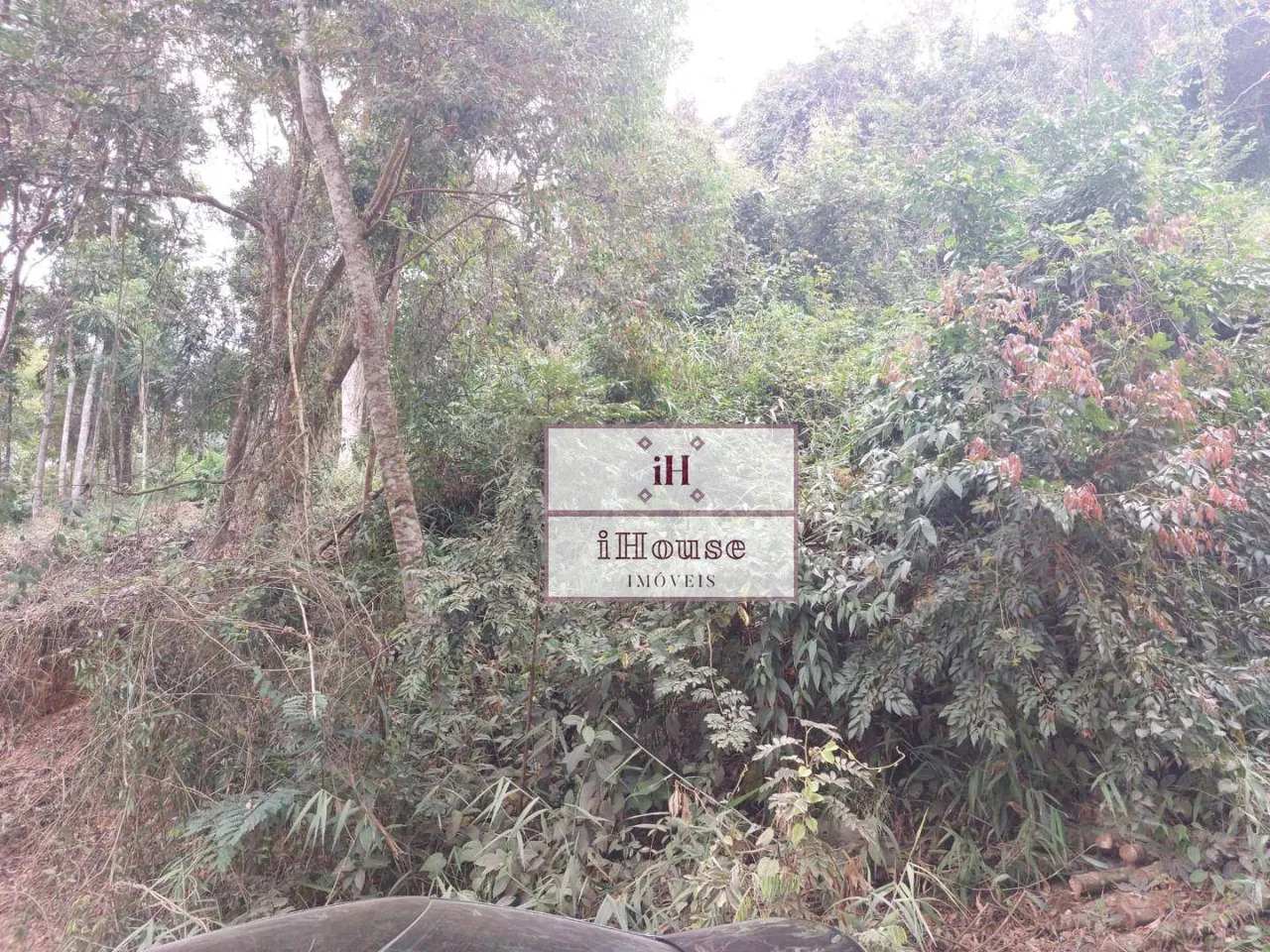 Lote a venda em condomínio fechado em Nova Lima